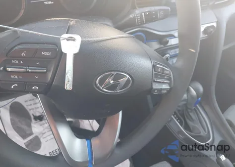 2019 Hyundai Veloster 2.0 z USA, uszkodzony, nr VIN KMHTG6AF3KU016554